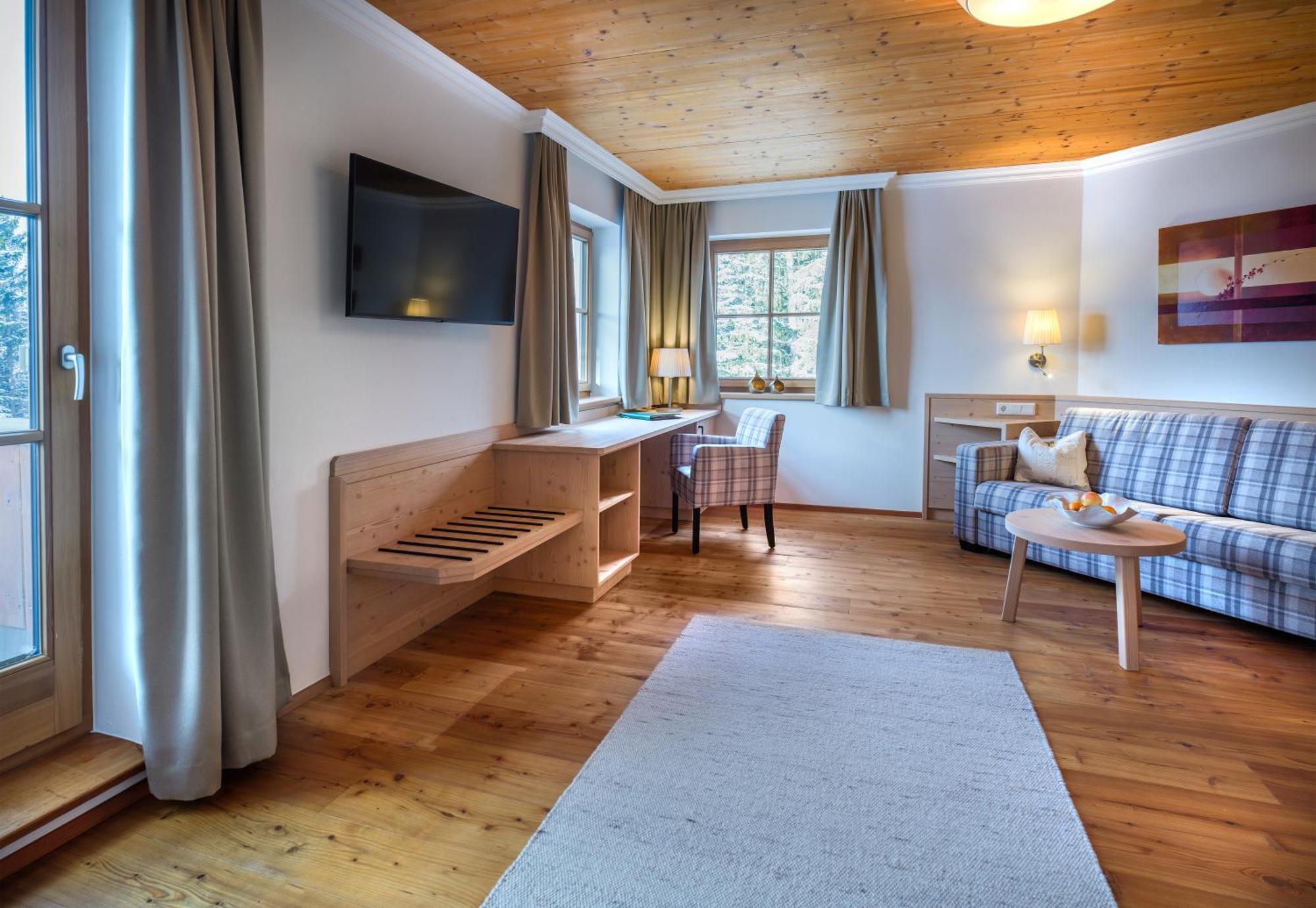Hotel Haeuserl Im Wald Mariapfarr Exteriör bild