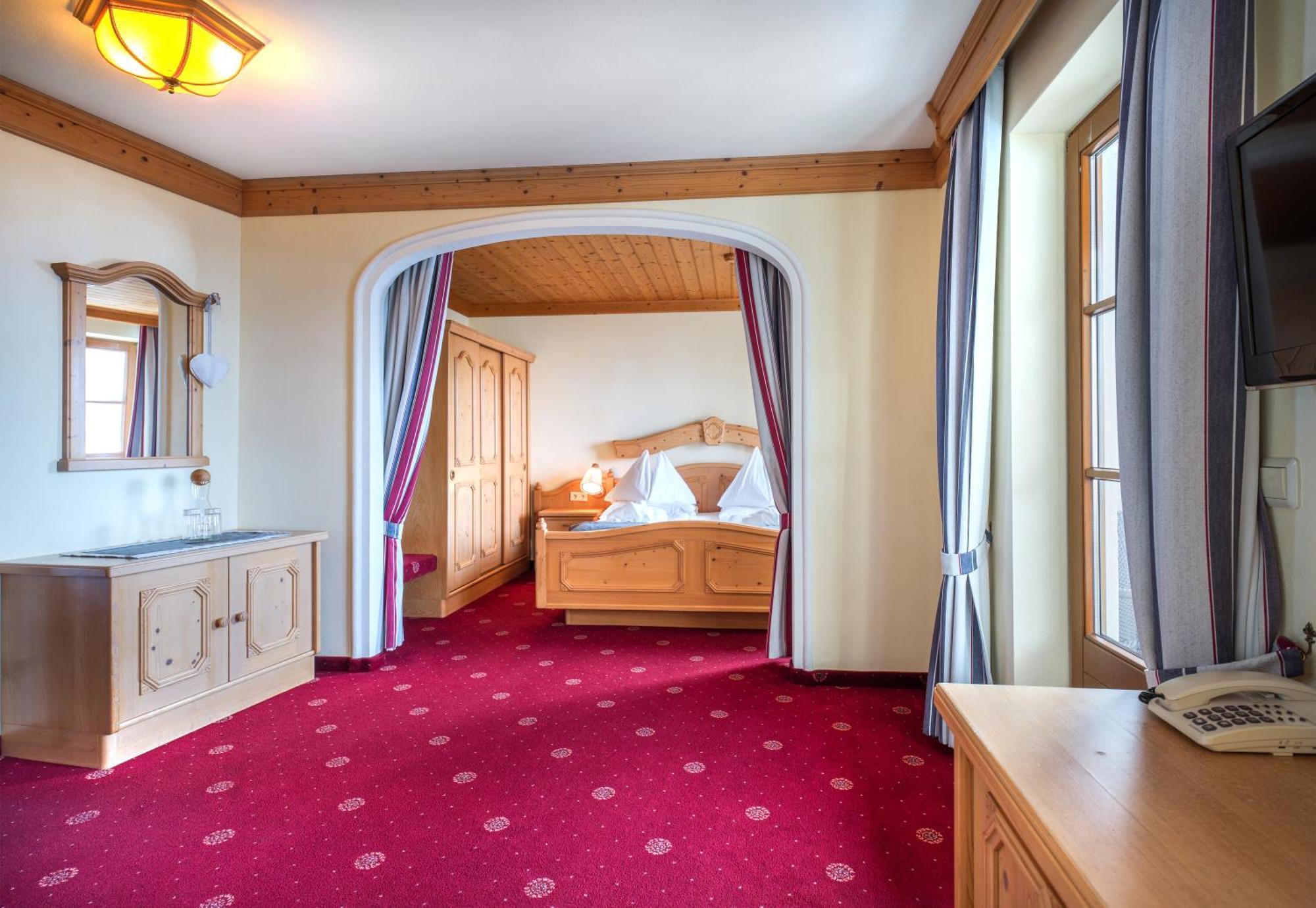 Hotel Haeuserl Im Wald Mariapfarr Exteriör bild