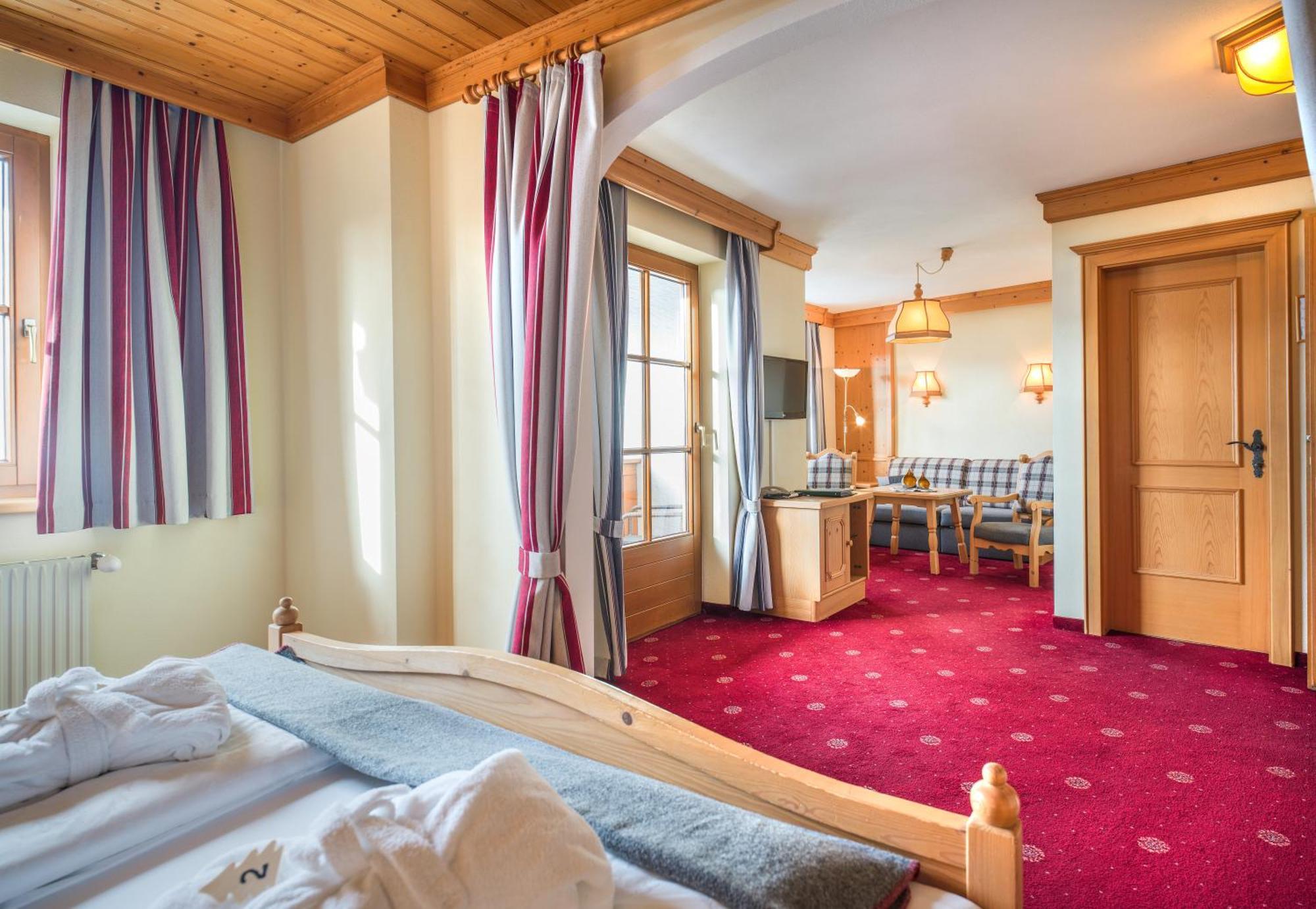 Hotel Haeuserl Im Wald Mariapfarr Exteriör bild