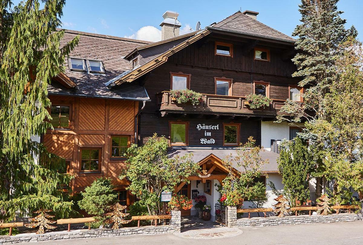 Hotel Haeuserl Im Wald Mariapfarr Exteriör bild
